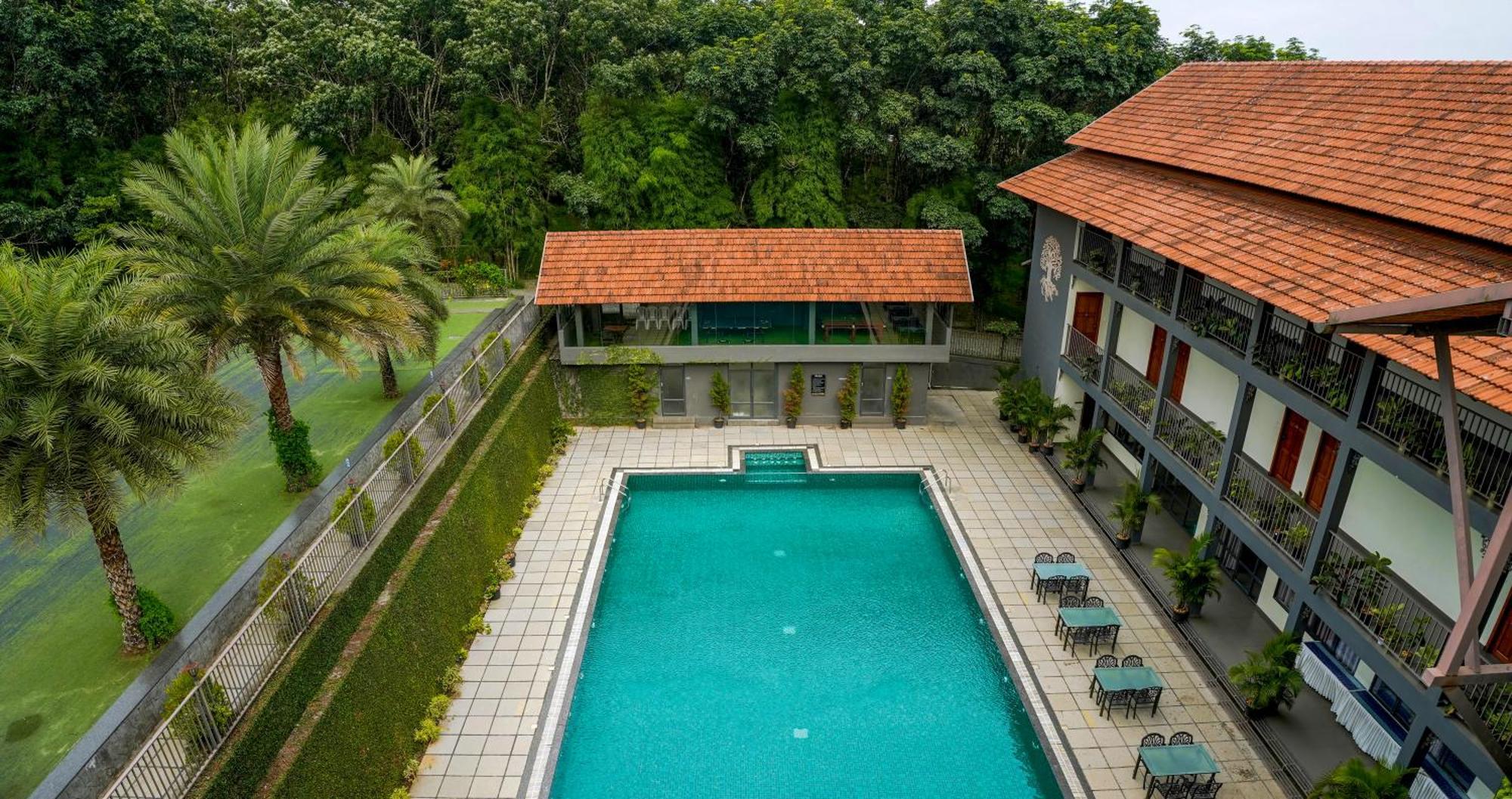 Fern Tree Resort マナンタバディー エクステリア 写真